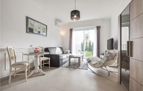 Nice Apartment In Antibes With Wifi And 3 Bedrooms
