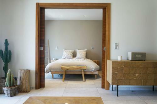 Beautiful Apartment With Swimming Pool In Antibes