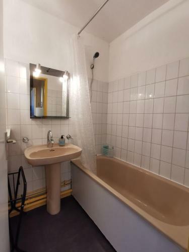 Apartamento Flat With Terrace 5 Min From The Beach