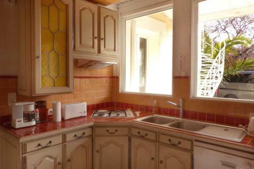 Villa Blanche � Ares