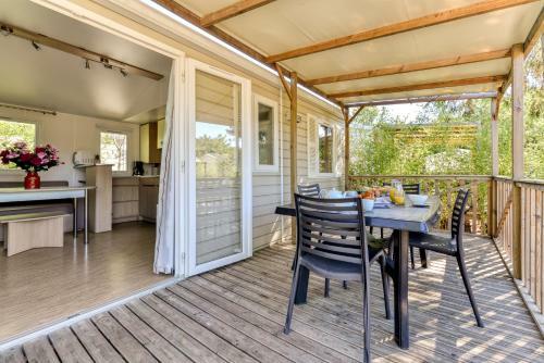 Camping Maeva Club Le Lagon D?argel�s ****