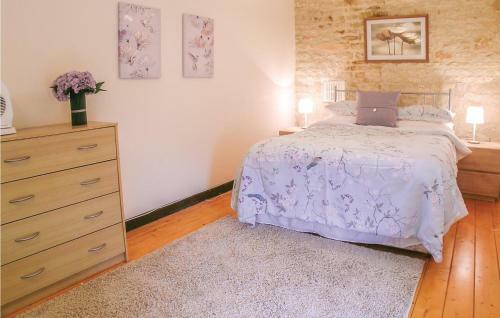 Three-bedroom Holiday Home In Salles Les Aulnay