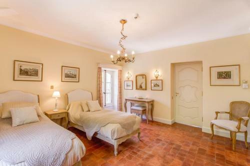 Serres Chateau Sleeps 29 Pool Air Con Wifi