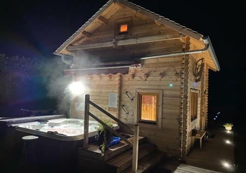 Chalet & Spa Sur La C�te Fleurie