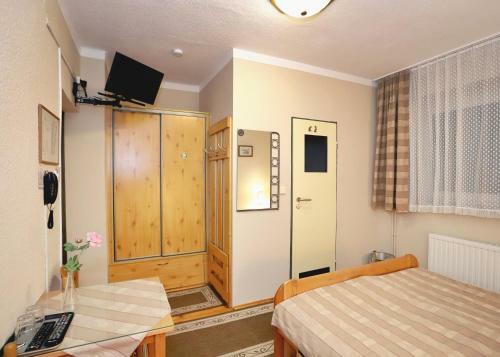 Hostal Pensjonat Tara