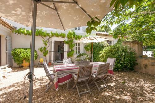 Villa Les Beaumettes Not Far From Gordes