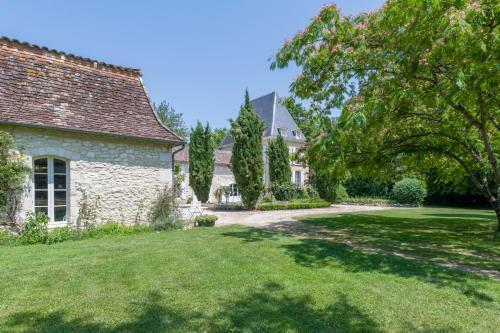 Cahuzac Chateau Sleeps 12 Pool Wifi