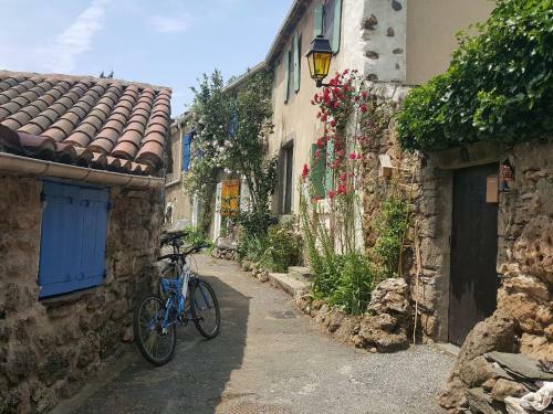 Delighful Villa In Berlou With Private Swimming Pool
