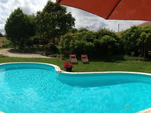 Majestic Holiday Home In Berdoues With Garden
