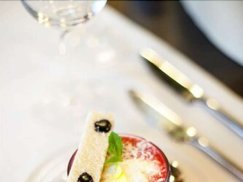 Mhotel