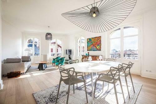 Bellevue Keyweek Elegant Apartment With Elevator Ocean Views In Biarritz