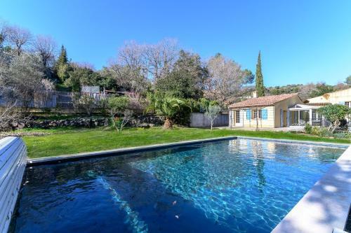 Villa Claudia Beautiful Villa In A Green Space Located In Biot
