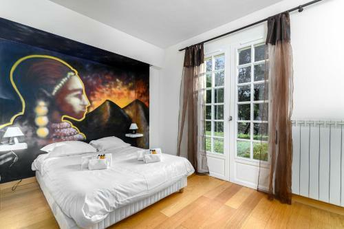 Villa Claudia Beautiful Villa In A Green Space Located In Biot