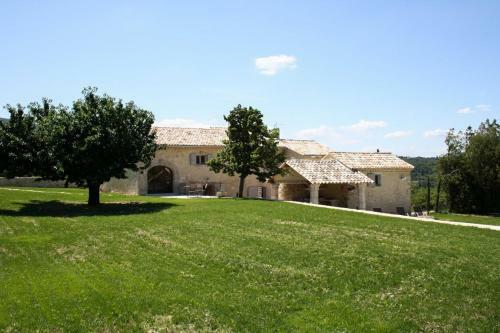 Bonnieux Villa Sleeps 8 With Pool And Wifi