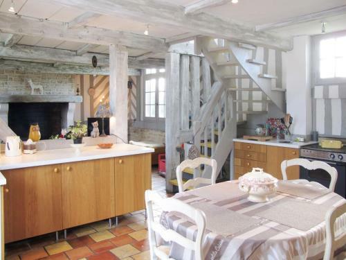 Holiday Home Au Bord de L'eau - Brv401