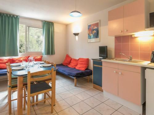 Apartamento Appartement Brian�on, 2 Pi�ces, 6 Personnes - Fr-1-330c-24