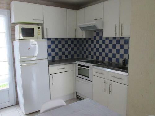 Une Agr�able Maison Pr�s de La Mer, Avec Piscine