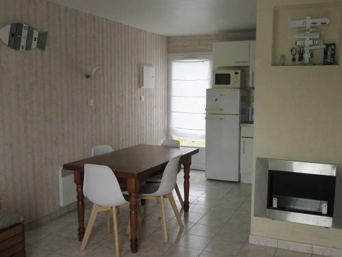 Une Agr�able Maison Pr�s de La Mer, Avec Piscine