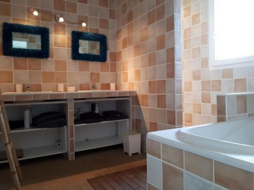 Modern Villa In Brives-sur-charente With Private Pool