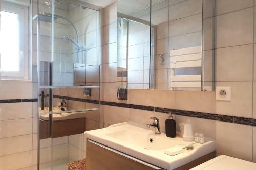 Apartamento Le Castel D'orne Piscine Et Terrasse - 4pers