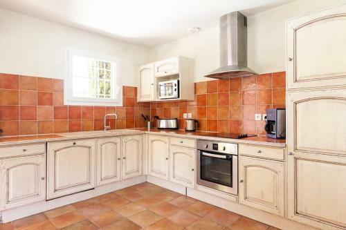 Callian Villa Sleeps 6 With Pool Air Con And Wifi