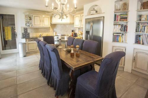 Callian Villa Sleeps 6 With Pool