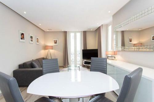 Apartamento 1 Bedroom In Front Of The Palais!