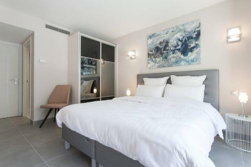 Apartamento Carlton Area: New 2 Beds / 2 Baths