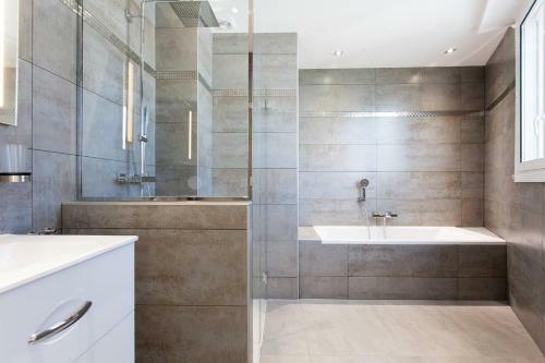 Apartamento Marriott- Croisette: Superb 3 Bedrooms/ 3 Baths