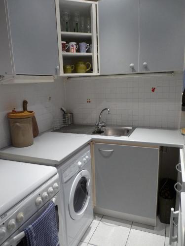 Cannes Apartment Sleeps 5 Air Con Wifi