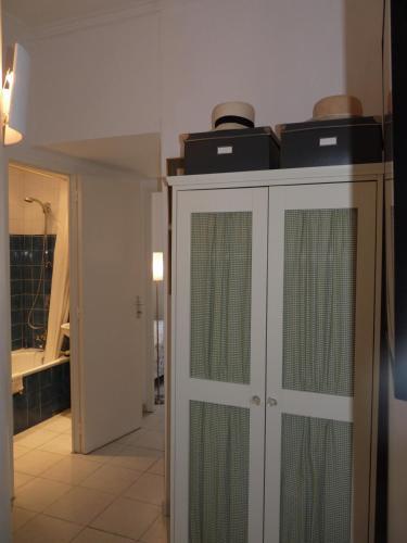 Cannes Apartment Sleeps 5 Air Con Wifi