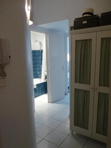 Cannes Apartment Sleeps 5 Air Con Wifi