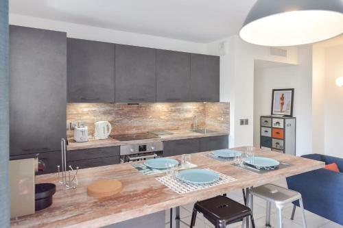 Kikiloue Modern Apartment With Swimming Pool Cannes Palm Beach