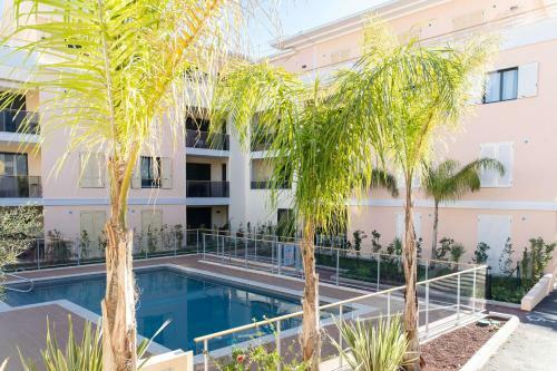 Kikiloue Modern Apartment With Swimming Pool Cannes Palm Beach