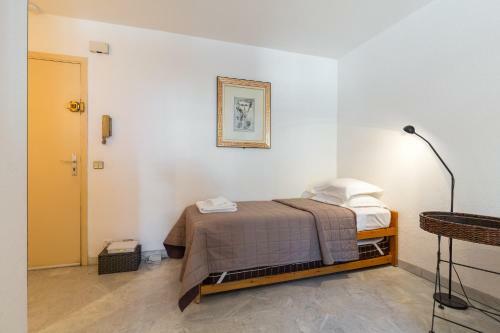 Cannes Apartment Sleeps 2 Wifi