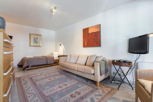 Cannes Apartment Sleeps 2 Wifi