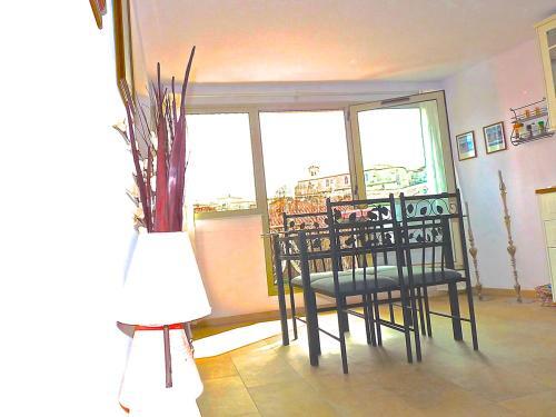 Cannes Apartment Sleeps 7 Pool Air Con Wifi