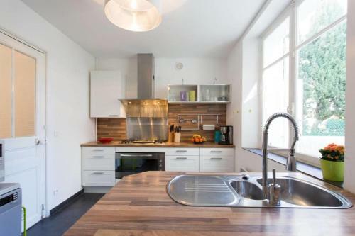 Villa 8 Chambres - 200 M�tres Croisette