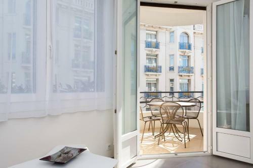Apartamento Martinez Area: New 2beds/2baths