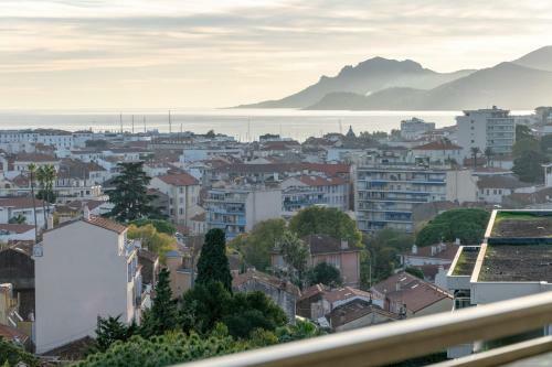Apartamento Sea View Flat - Pool, Terrace, Parking By Guestready