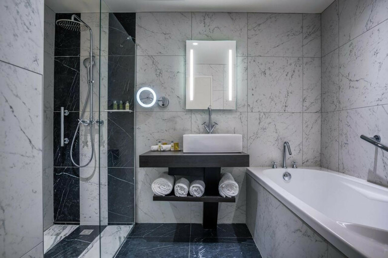 Hotel Du Roi & Spa By Sowell Collection