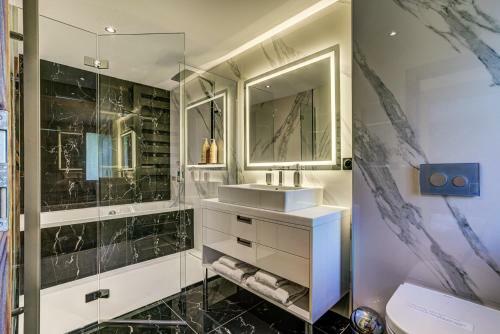 Big Rock Luxury 4/5br/4ba Apartment In Chamonix Centre