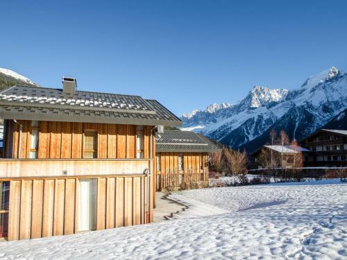 Cozy Chalet In Rhone Alpes With Terrace