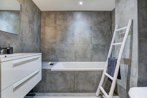 Apartment Paradis - Les Praz (Sleeps 6)