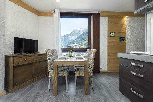 Apartment Beausite - Central Chamonix - Sleeps 4