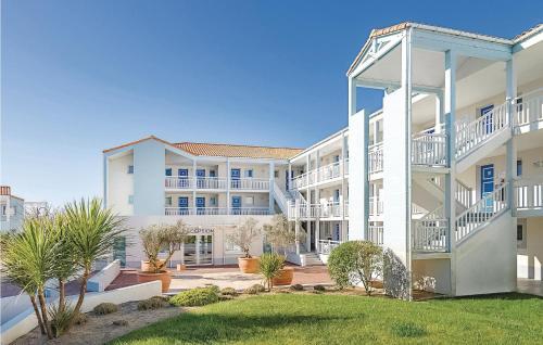 Apartamentos Nice Home In Ch�teau-d'olonne W/ 2 Bedrooms