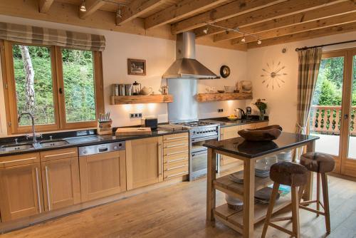 Chalet Belle Vache In Chatel With Hot-tub