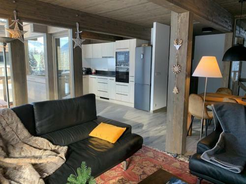 Chalet Ch�tel, 6 Pi�ces, 10 Personnes - Fr-1-198-212