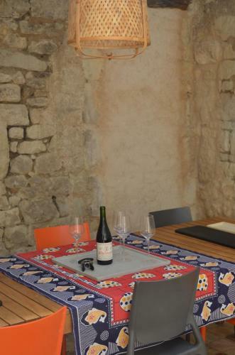 Chinon Coeur de Ville, Maison Avec Cour Int�rieure