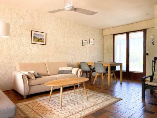 4amb2 - Villa - R�sidence D'ambeille Avec Piscine
